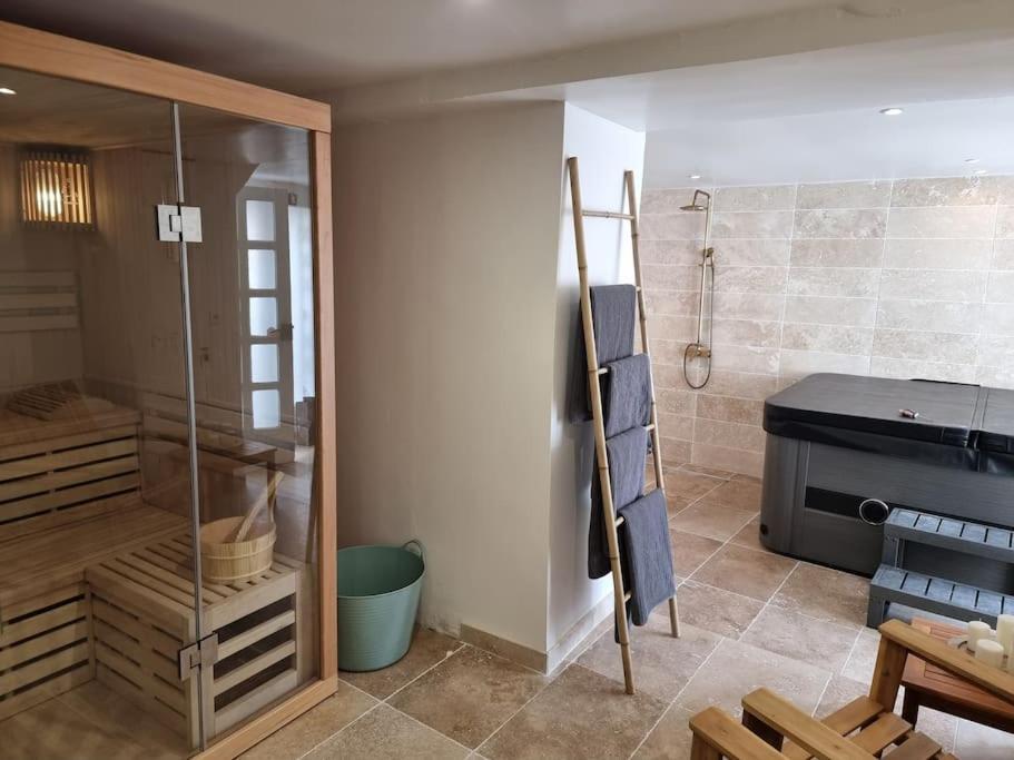 Nalan Orrygeois, Spa, Sauna, Proche Asterix 外观 照片